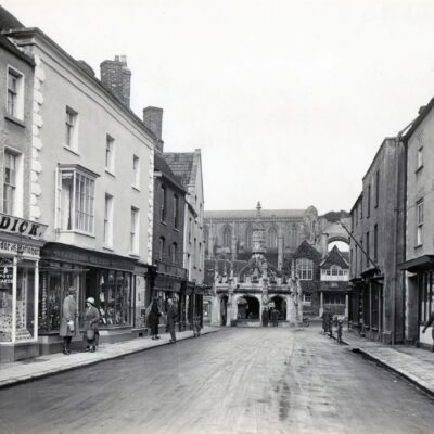 Malmesbury High Street in the 1920s